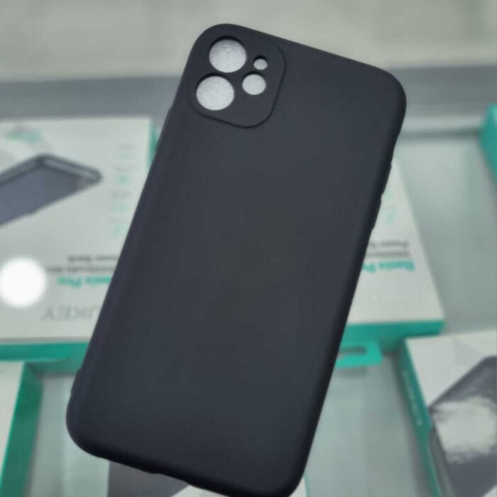 iPhone 11 Siyah İçi Kadife Kapalama Lansman Kılıf