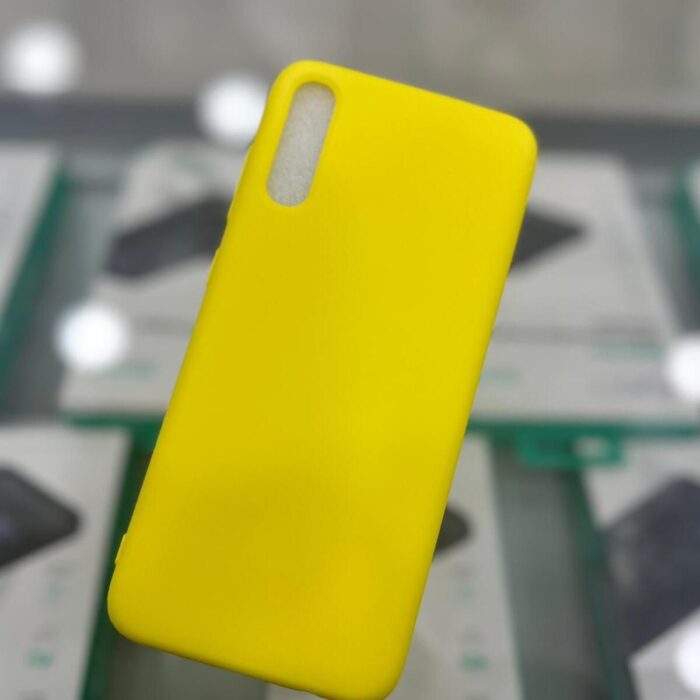 Samsung Galaxy A70 Lansman İçi Kadife Sarı Sert Kapak