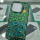iPhone 15 Pro Baskılı Kabartmalı Koyu Yeşil Sert Kapak