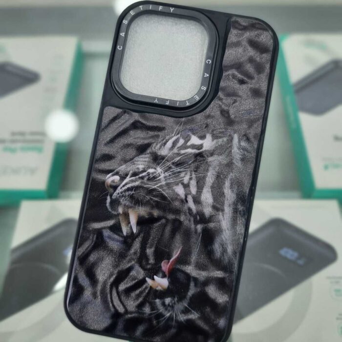 iPhone 15 Pro Baskılı Kabartmalı Sert Kapak