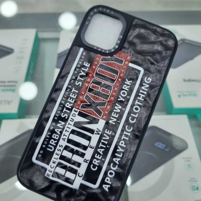 iPhone 15 Pro Max Baskılı Kabartmalı Sert Kapak