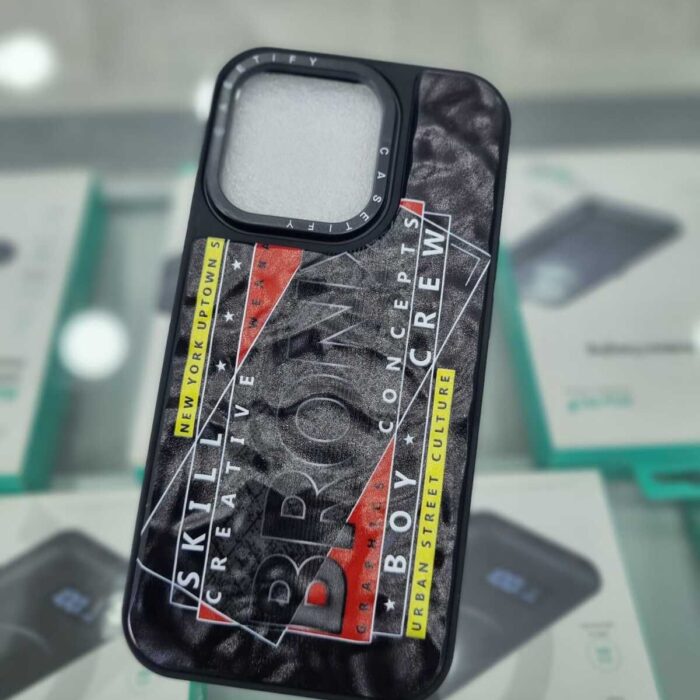 iPhone 15 Pro Max Baskılı Kabartmalı Sert Kapak