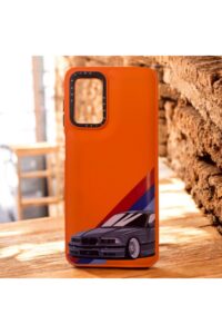 Samsung Galaxy A04S Turuncu Araba İçi Kadife Baskılı Kılıf